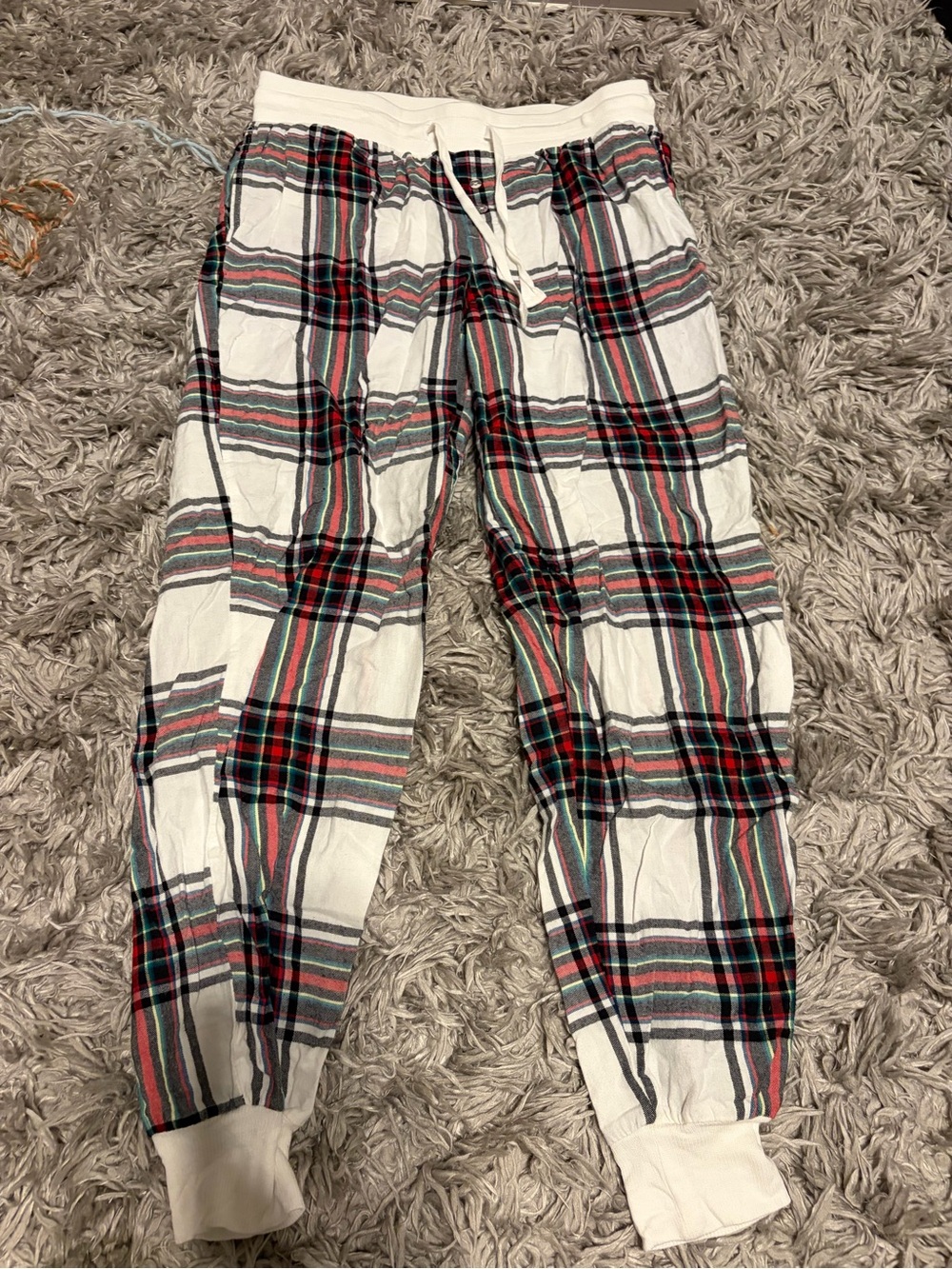 stars above White Plaid Jogger Pants with Red & Green Stripes